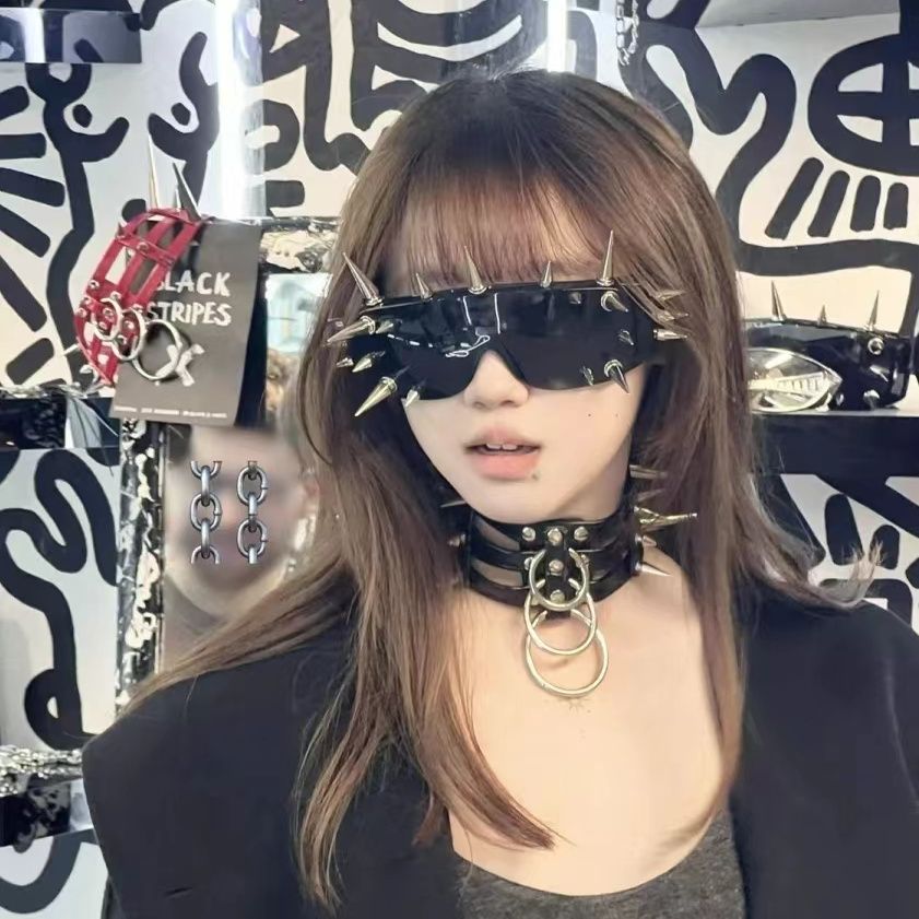 Spike Sunglasses Punk Rivet Goggles Men Women Futuristic Shield Shades UV400 Party Rave Eyewear