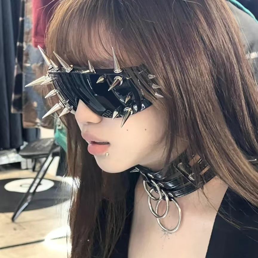 Spike Sunglasses Punk Rivet Goggles Men Women Futuristic Shield Shades UV400 Party Rave Eyewear