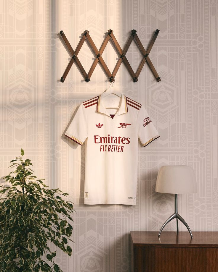 Arsenal 2025/26 Away Kit | Collared Heritage Jersey | Lightning Bolt Edition