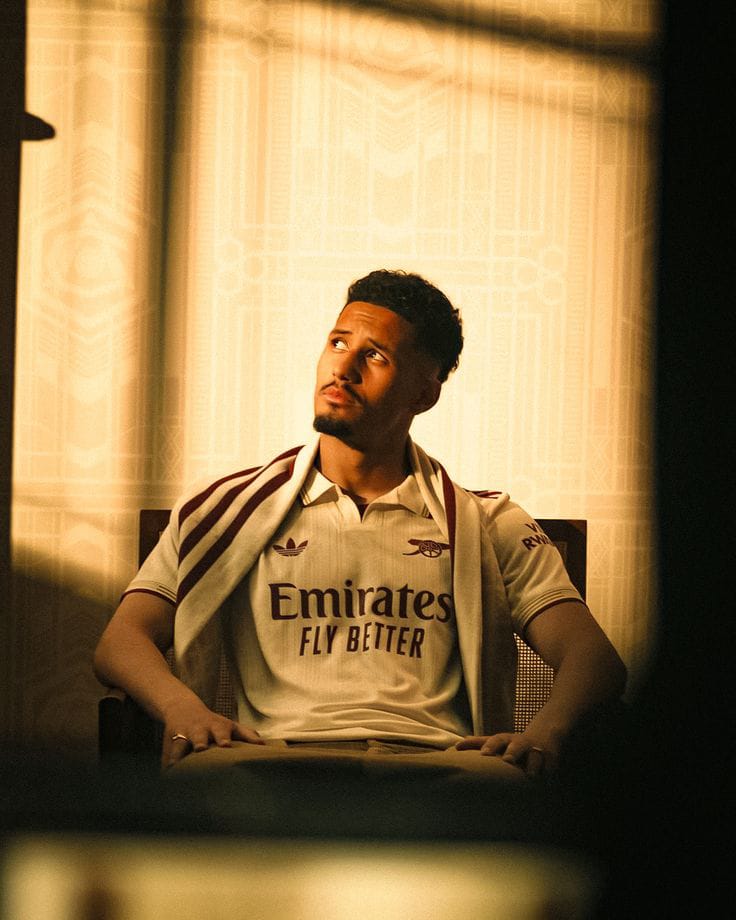 Arsenal 2025/26 Away Kit | Collared Heritage Jersey | Lightning Bolt Edition