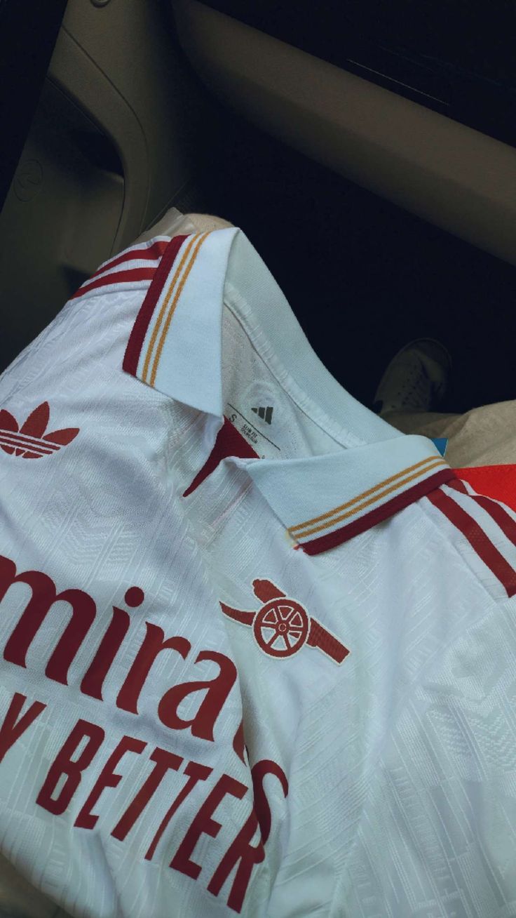 Arsenal 2025/26 Away Kit | Collared Heritage Jersey | Lightning Bolt Edition