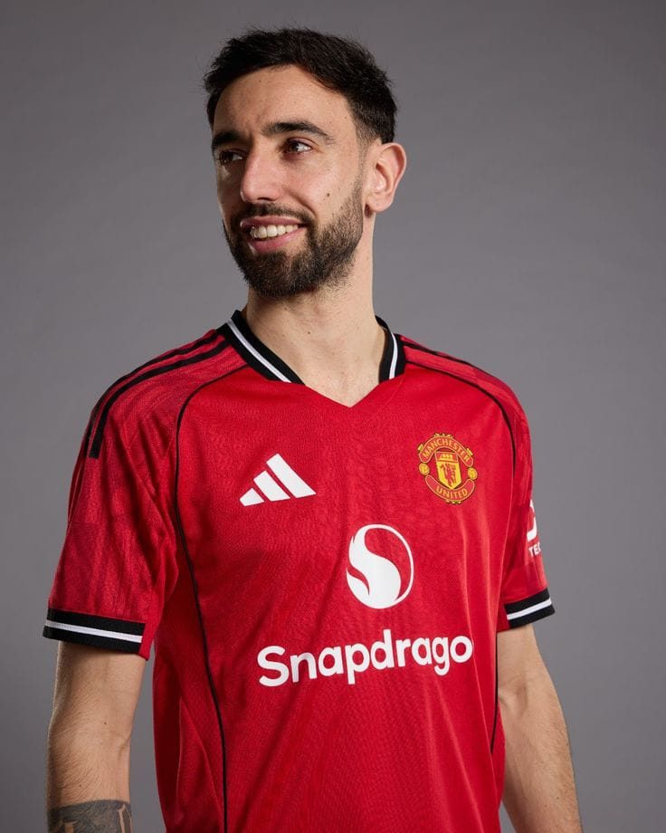Manchester United 2025/26 Home Kit | Special Edition Collab | V-Neck Design