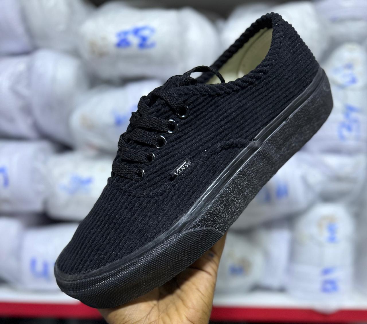 Vans Corduroy Black