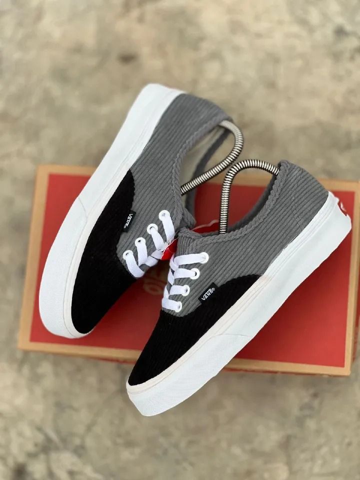 Vans Corduroy Black