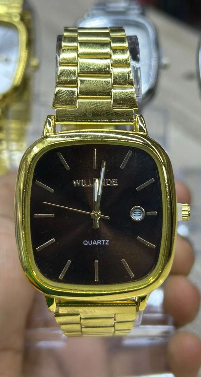Willande luxury quartz wrist watch with stainless steel strap, square dial, date display, water resistant elegant design for men and women casual and business wear