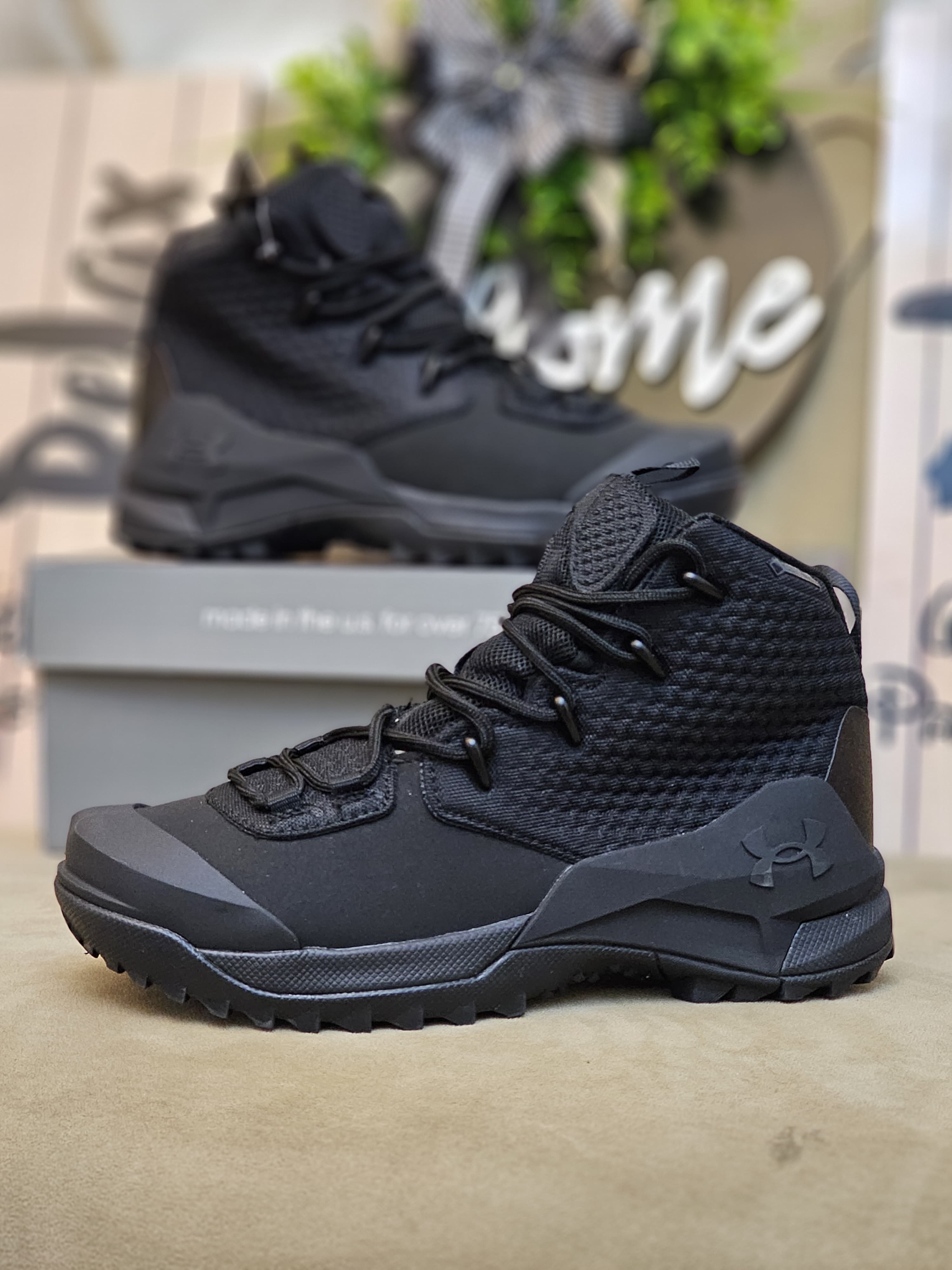 Premium Men’s High-Top Tactical Sneakers – Lightweight Breathable Outdoor Shoes (Beige khaki black green)