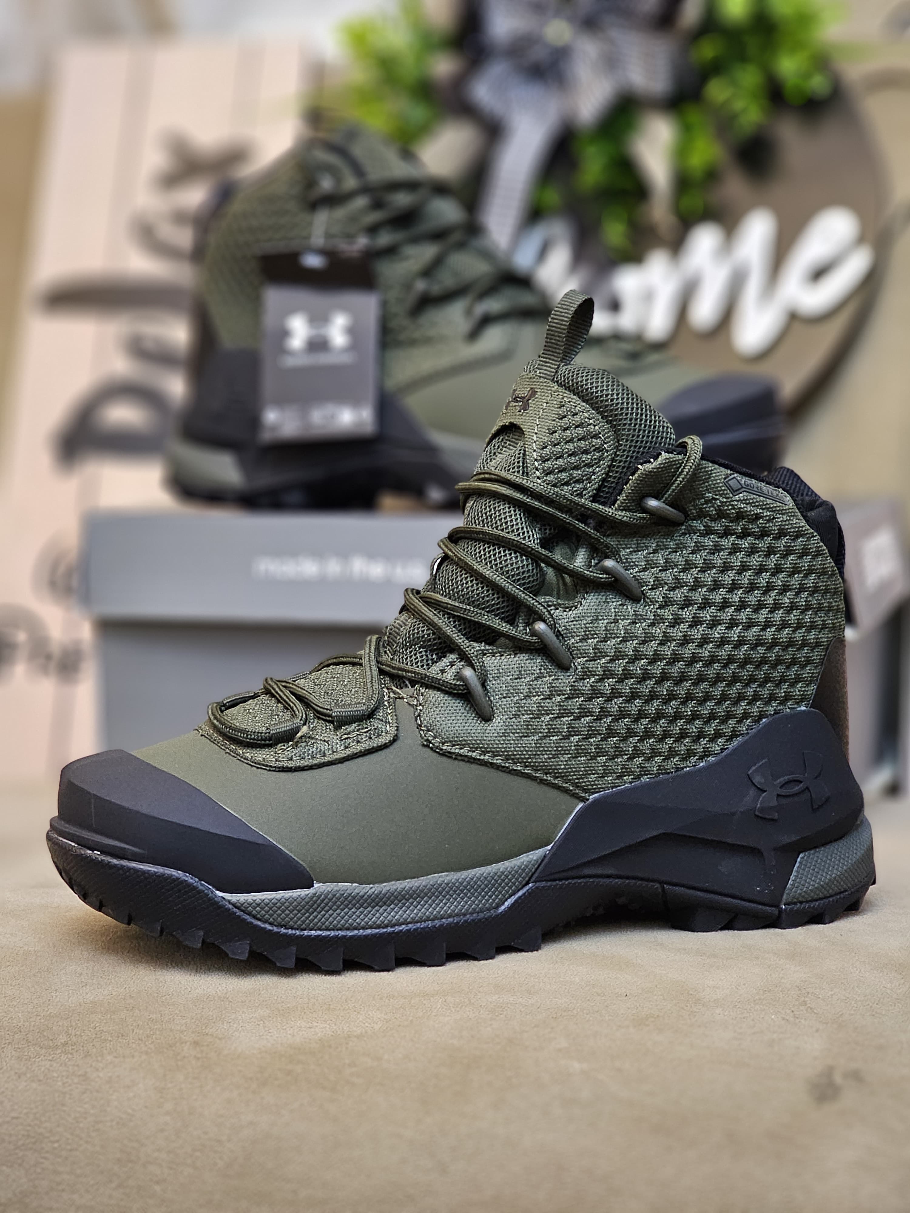 Premium Men’s High-Top Tactical Sneakers – Lightweight Breathable Outdoor Shoes (Beige khaki black green)