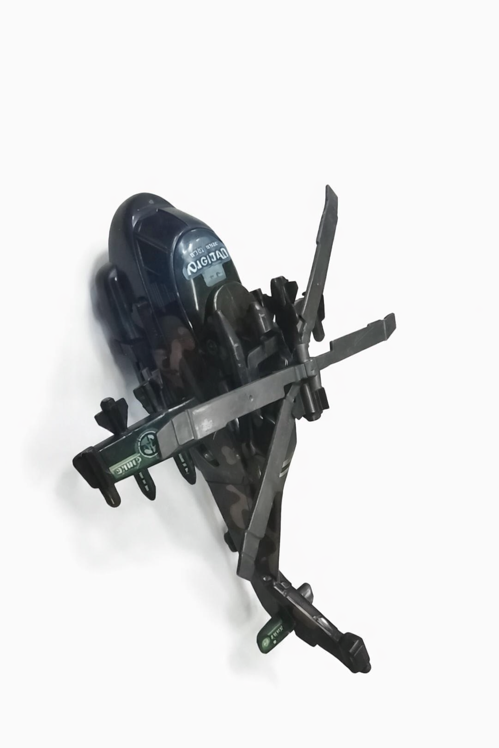 Sikorsky UH-60 Black Hawk Die-Cast Military Helicopter Toy – 10" Army Pull-Back Vehicle with Rotating Rotors, Durable Metal Construction for Kids 4+