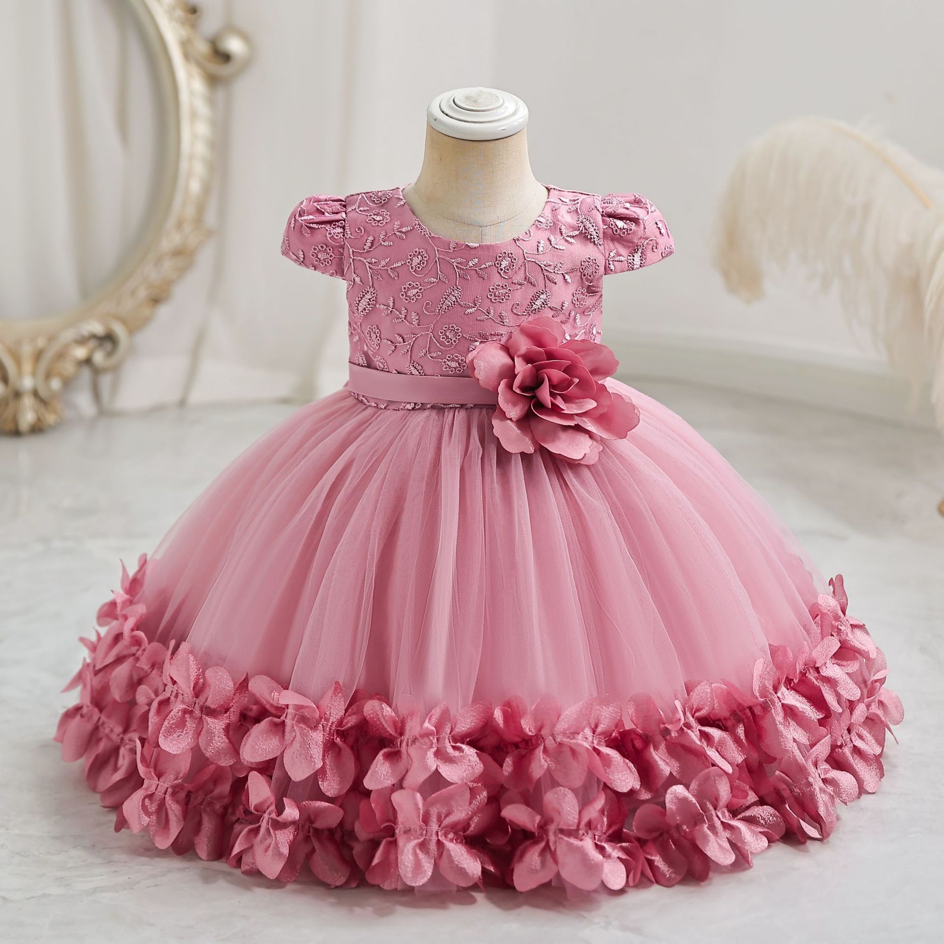 Girls Princess Dress Tulle Party Dress Kids Birthday Wedding Dress Performance Dress