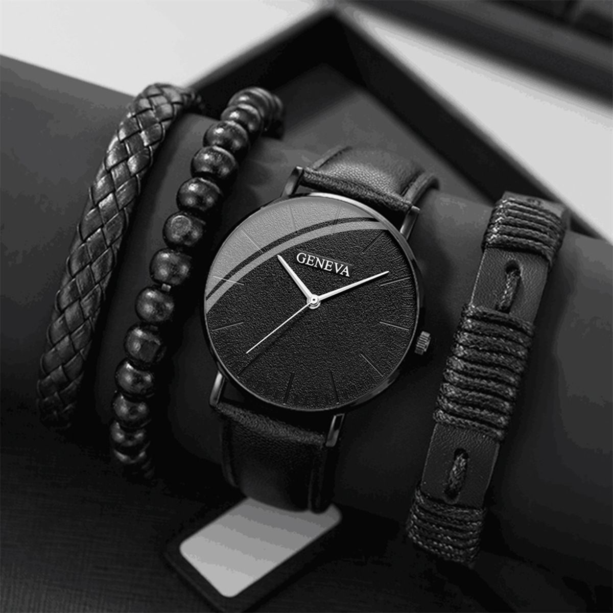 2026 New Fashionable Casual Men's Sports Style Watch Set Personalized Trendy Quartz Watch One Piece Hair Collection