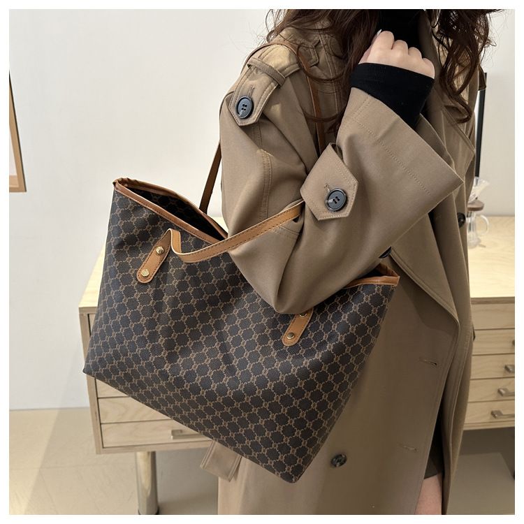 High quality cross-border new two-piece set of large capacity tote bag foreign style with network red explosive handbag bag woman Khaki one size