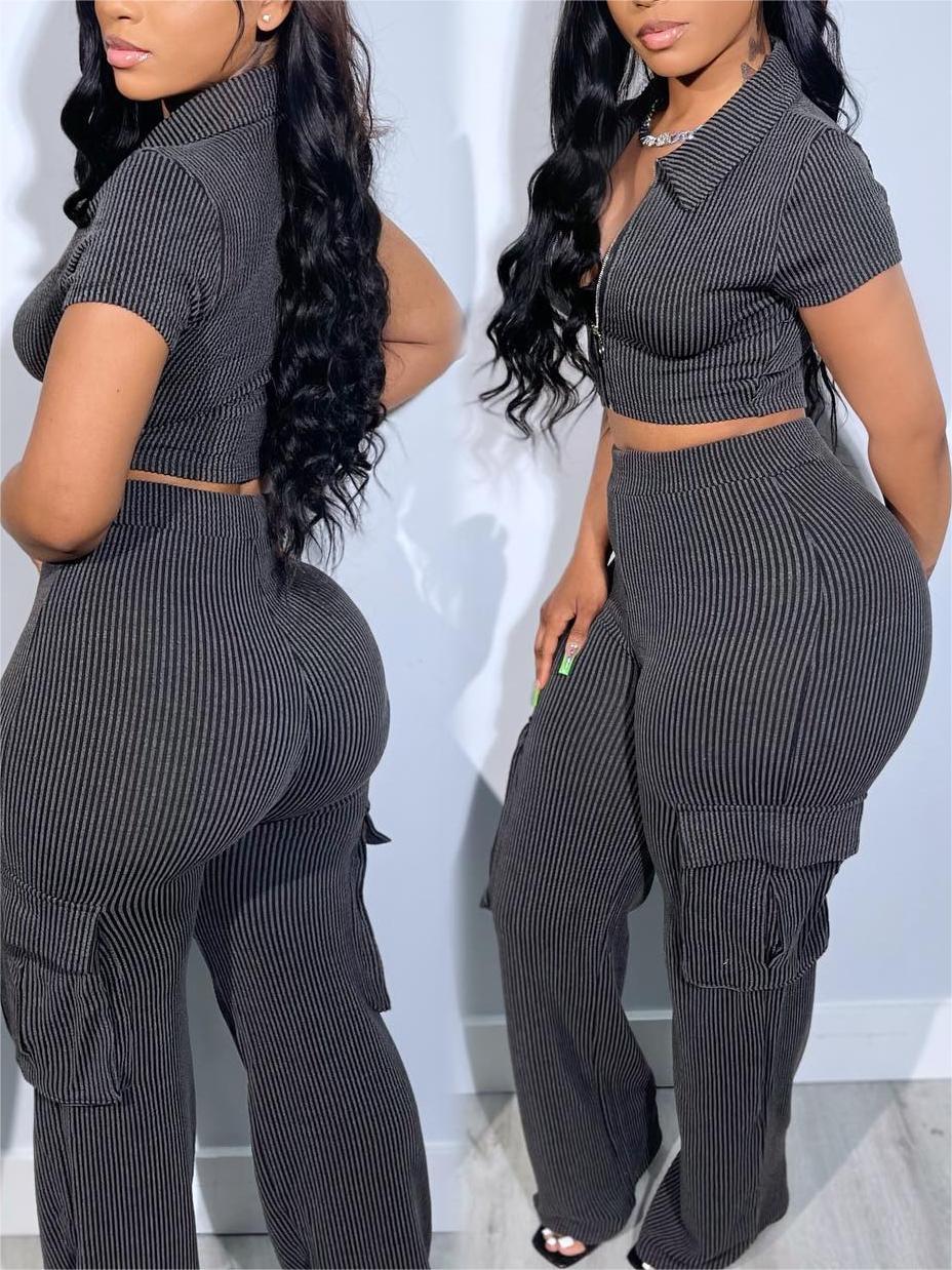 Summer new women's two-piece suit solid color short sleeve lapel zipper short coat pocket casual trousers suit is suitable for daily leisure parties and commuting.