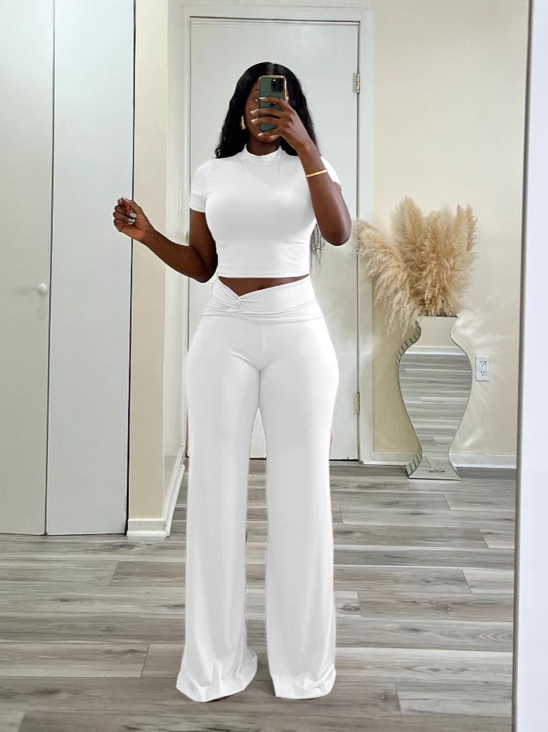 New women's two-piece suit with solid color, short sleeves, high collar and short blouse, casual wide-leg trousers suit is suitable for daily leisure and commuting.