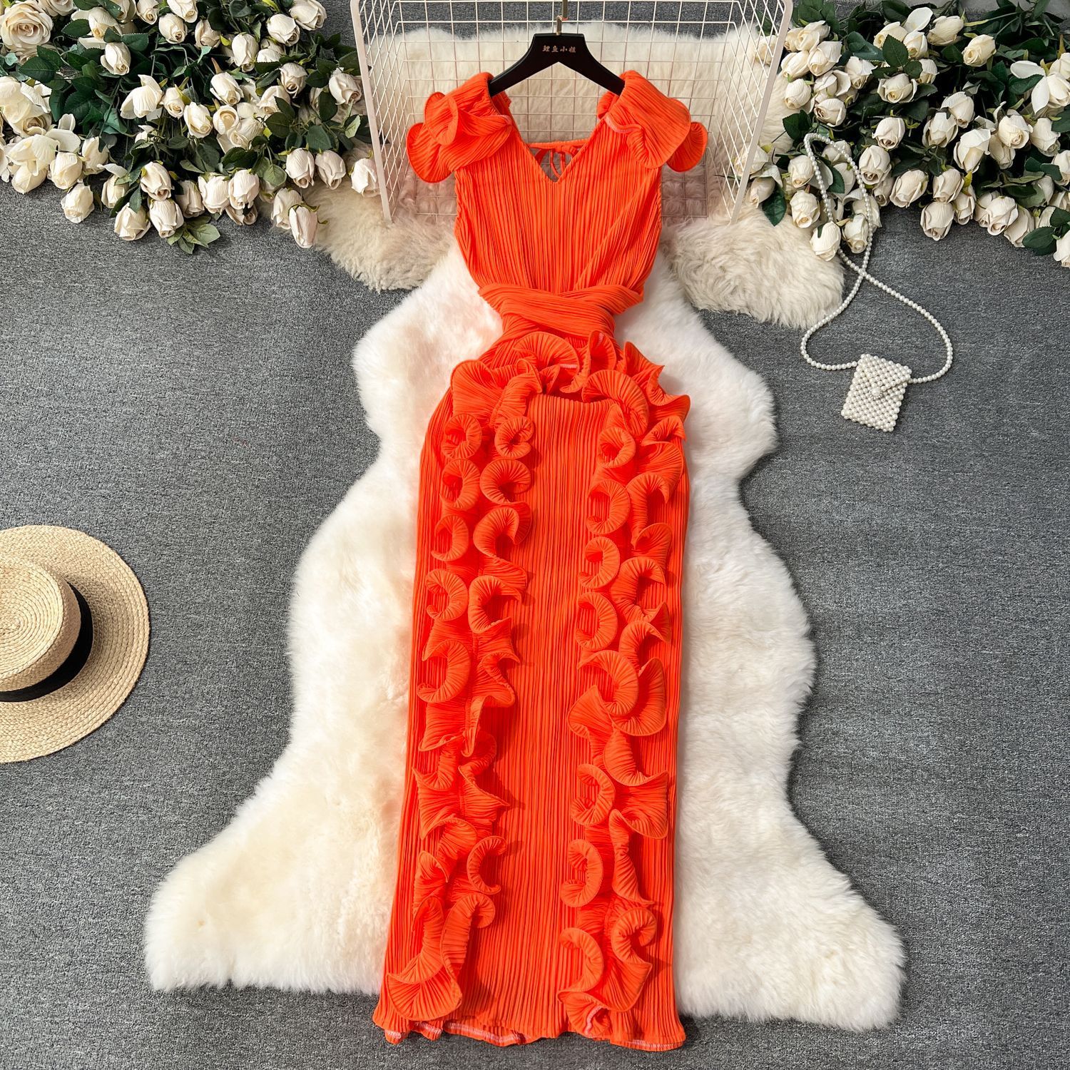 Summer new women's dress sleeveless V-neck banquet high-grade dress high-end luxury pleated three-dimensional ruffled slim long dress suitable for daily leisure party dinner.