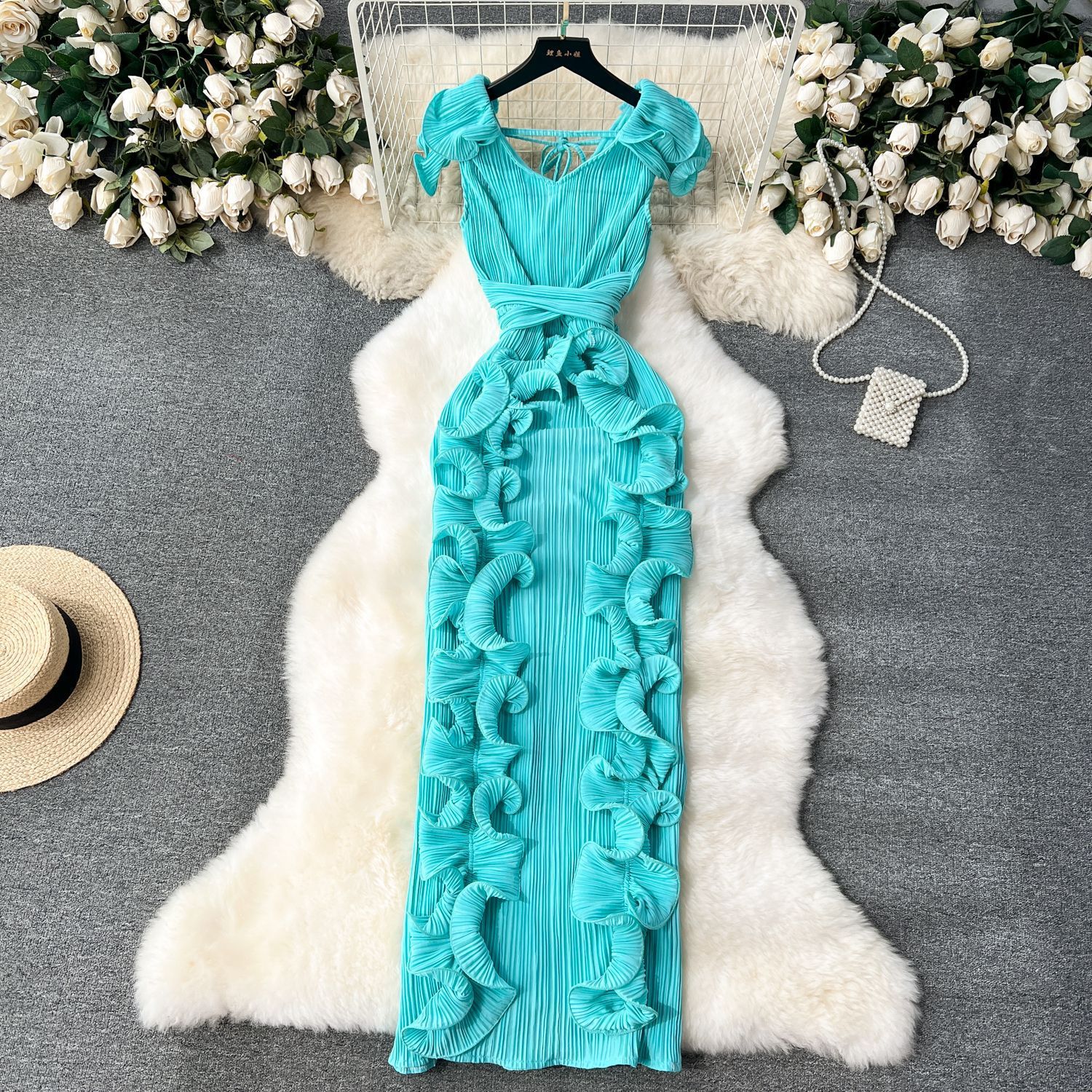 Summer new women's dress sleeveless V-neck banquet high-grade dress high-end luxury pleated three-dimensional ruffled slim long dress suitable for daily leisure party dinner.