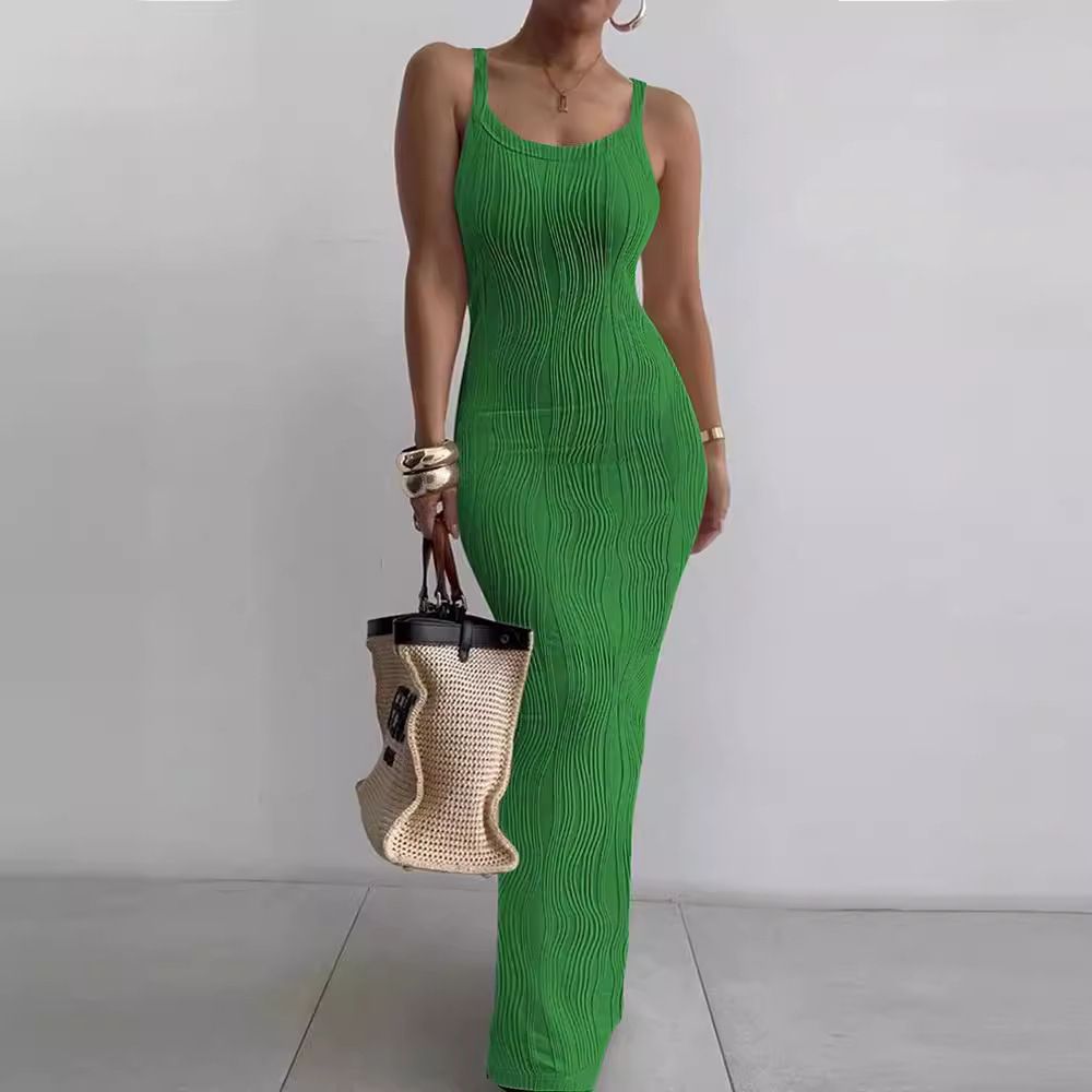 Elegant temperament of new women's dresses in summer, solid color sleeveless suspenders, slim and split long dresses are suitable for daily leisure commuting parties.