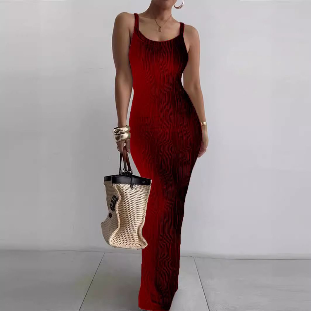 Elegant temperament of new women's dresses in summer, solid color sleeveless suspenders, slim and split long dresses are suitable for daily leisure commuting parties.