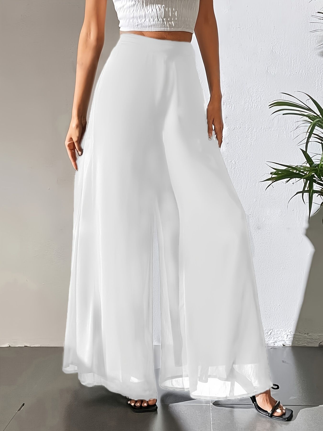 New women's trousers in summer are solid chiffon with high waist and loose wide legs, which are suitable for daily leisure, commuting and office gathering.