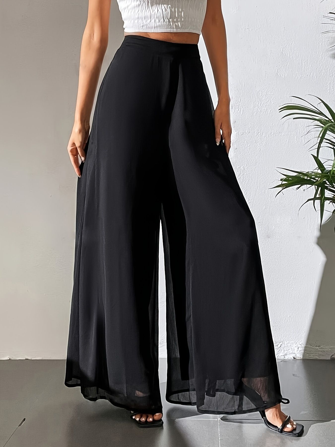 New women's trousers in summer are solid chiffon with high waist and loose wide legs, which are suitable for daily leisure, commuting and office gathering.