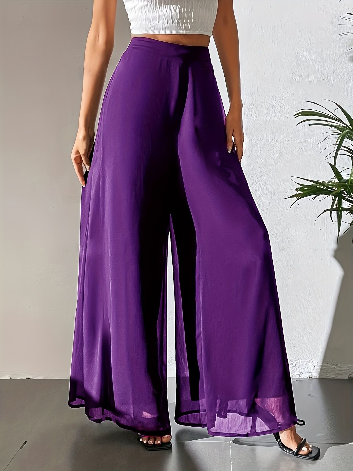 New women's trousers in summer are solid chiffon with high waist and loose wide legs, which are suitable for daily leisure, commuting and office gathering.