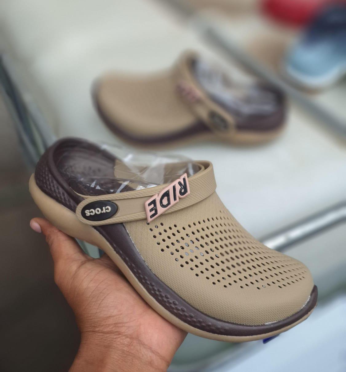 UNISEX ADULT LITERIDE CROCS BREATHABLE AND LIGHTWEIGHT