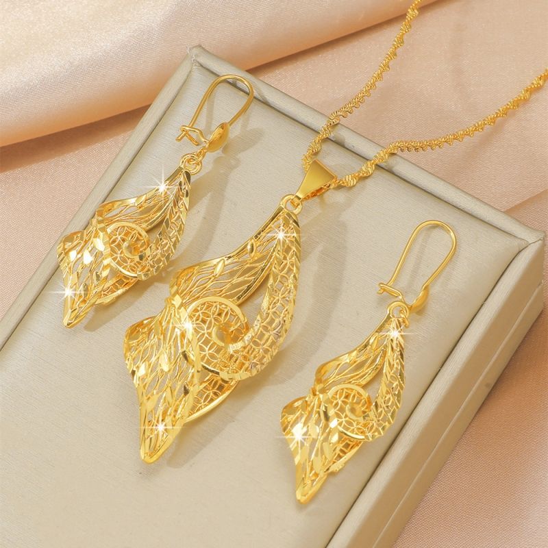 Hot Sale Wedding Copper Gold Plated Jewelry Set Color Retention Sand Gold Leaf & Floral Necklace and Earrings Set for Women