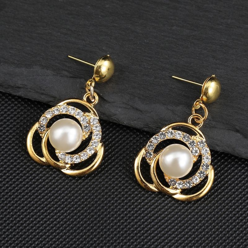 European and American Style Faux Pearl Necklace & Earrings Set for Women Elegant Alloy Fashion Jewelry Perfect Bridal Accessories for Wedding Banquet & Evening Formal Dresses