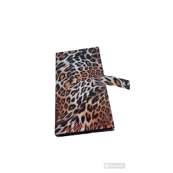 Kiss Touch  Eye Shadow