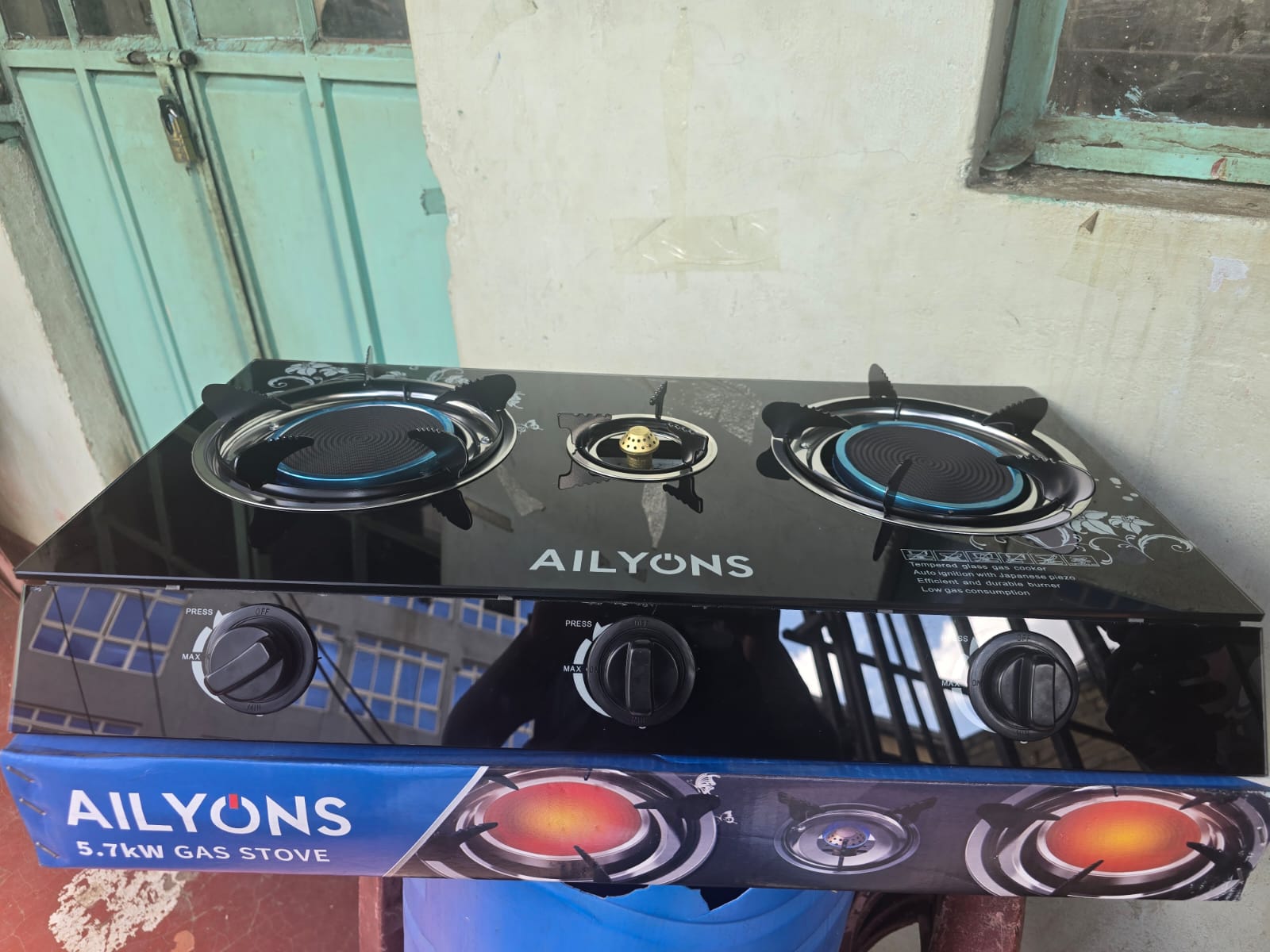 Ailyons 3‑Burner Infrared Cooker 🔥
Cook smarter and faster with the Ailyons 3‑Burner Infrared Cooker — designed for efficient heat distribution, powerful performance, and easy operation!
🔥 3 Powerfu