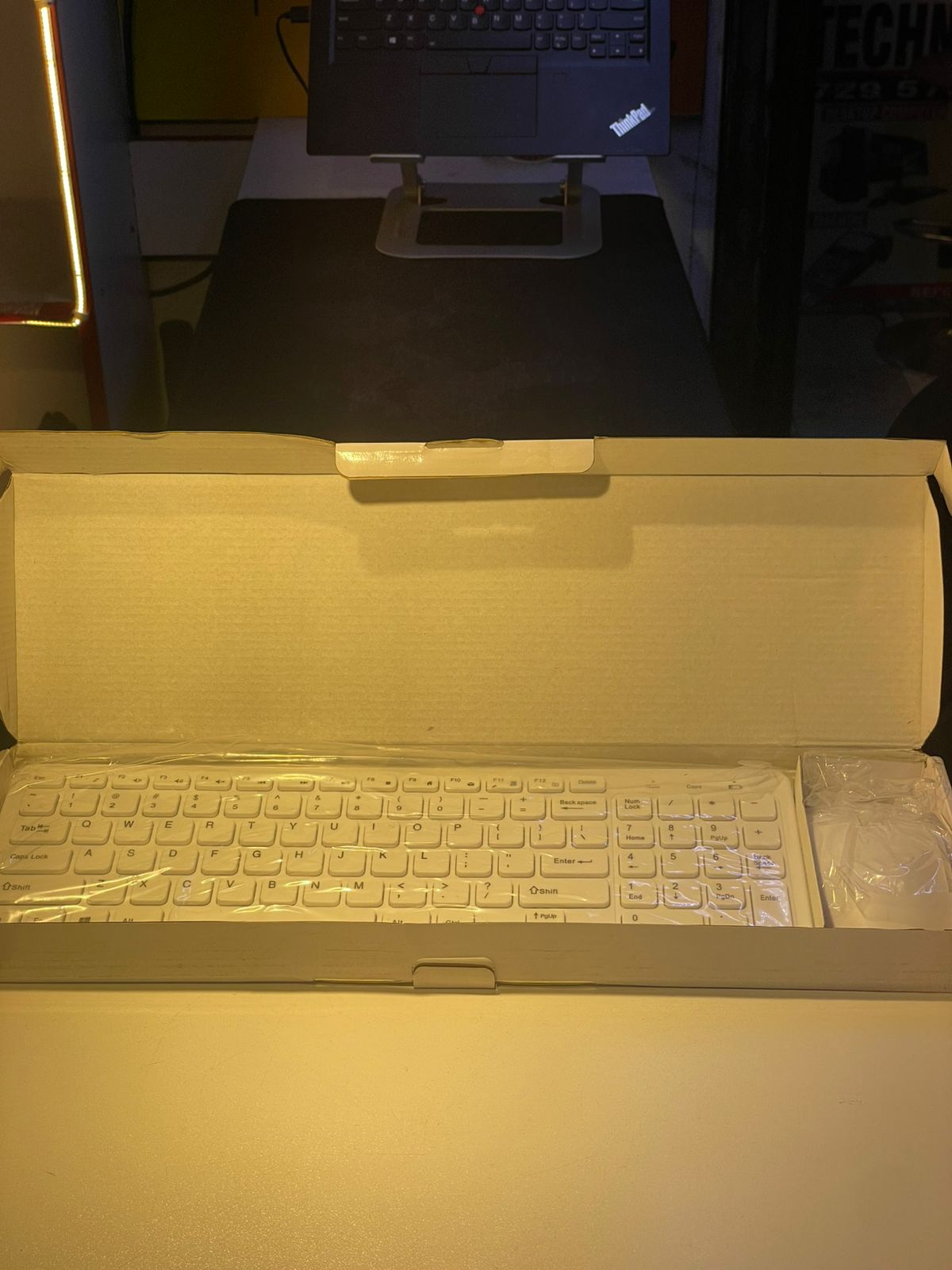 Wireless Keyboard & Mouse Combo FOR PC & Smart TV - White very high speed and with high compatibility