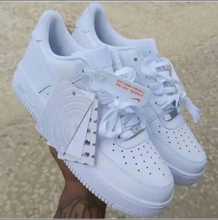 Brand New Fashionable White Air Force AF1 Airforce Sneakers Unisex Shoes For Men And Women