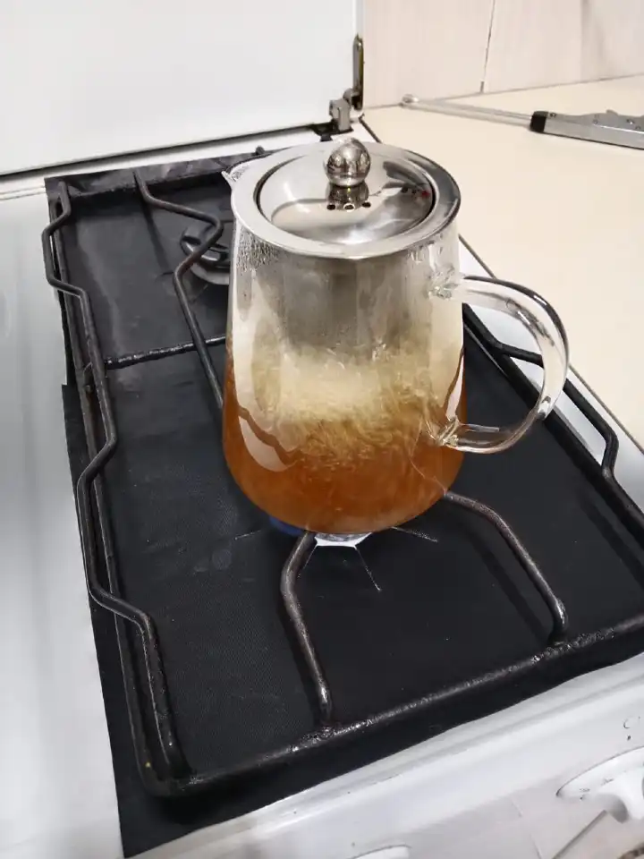 Heat resistant tea pot Borosilicate Glass Tea Pot Removable Infuser-Heat Resistant Made with quality borosilicate glass and BPA-free no lead and other toxic chemicals well protects your health