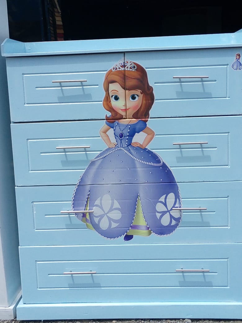 Kids/Baby Chest of Drawers Cabinet 🧸✨
✔️ Spacious Storage – Multiple drawers provide ample space for clothes, diapers, toys, and baby accessories
✔️ Child-Friendly Design – Smooth edges and safe stru