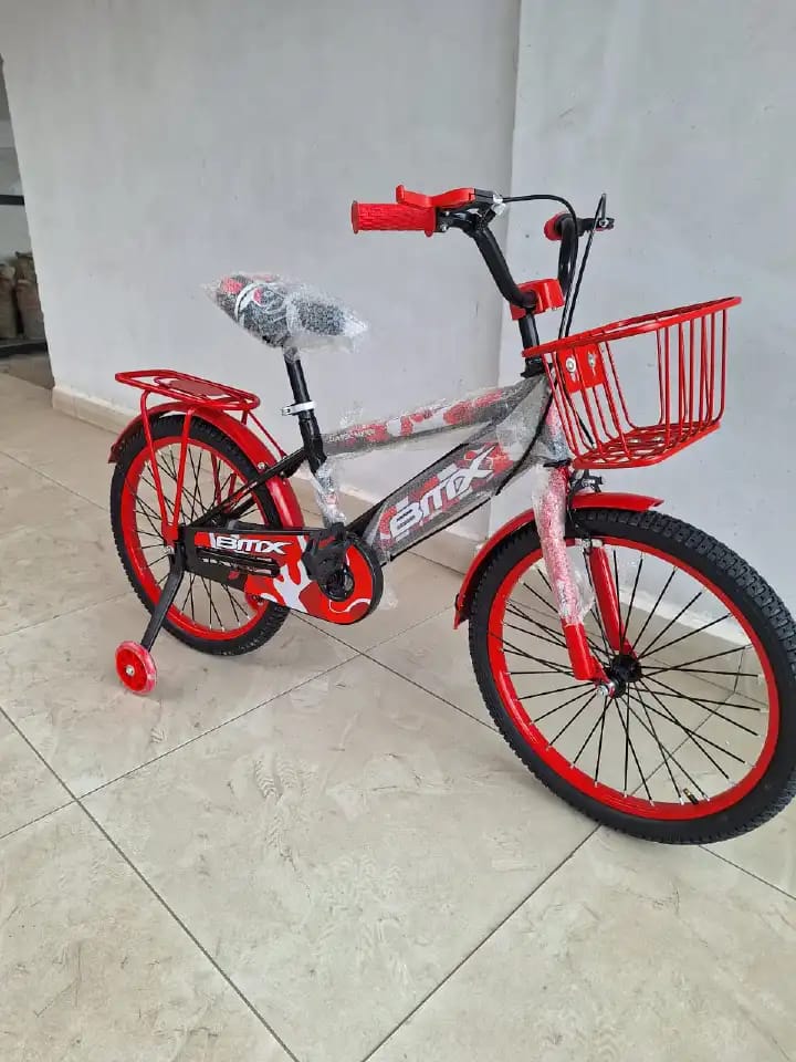 Size 20 BMX Bicycle — built for speed, tricks, and everyday adventure! 🚴‍♂️🔥
Designed with 20-inch wheels, this BMX bike is the perfect balance of control, strength, and agility, making it ideal for