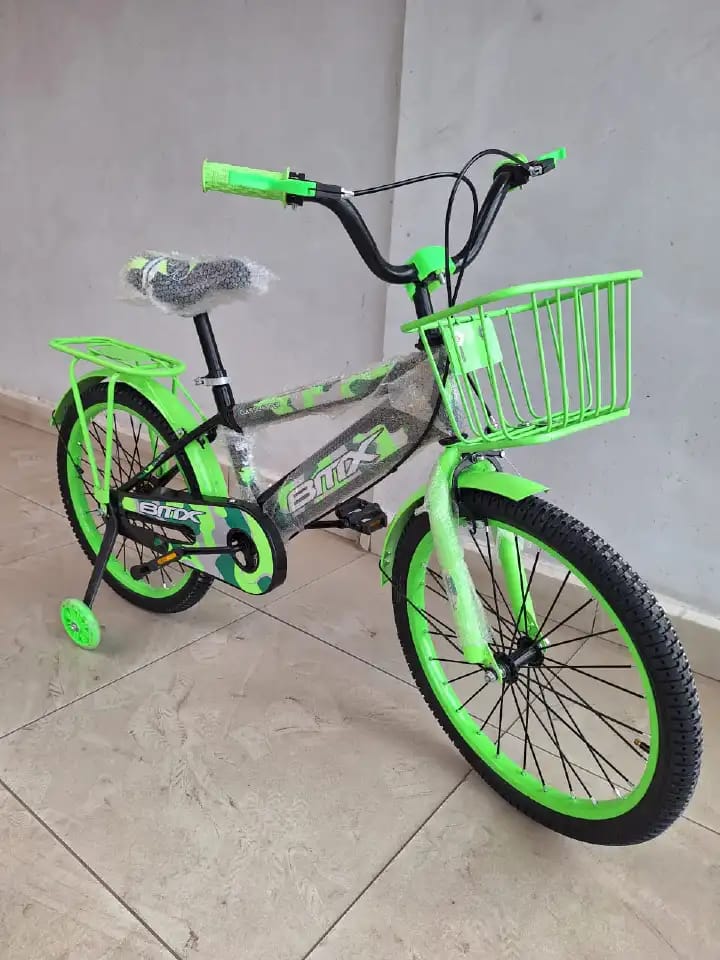 Size 20 BMX Bicycle — built for speed, tricks, and everyday adventure! 🚴‍♂️🔥
Designed with 20-inch wheels, this BMX bike is the perfect balance of control, strength, and agility, making it ideal for