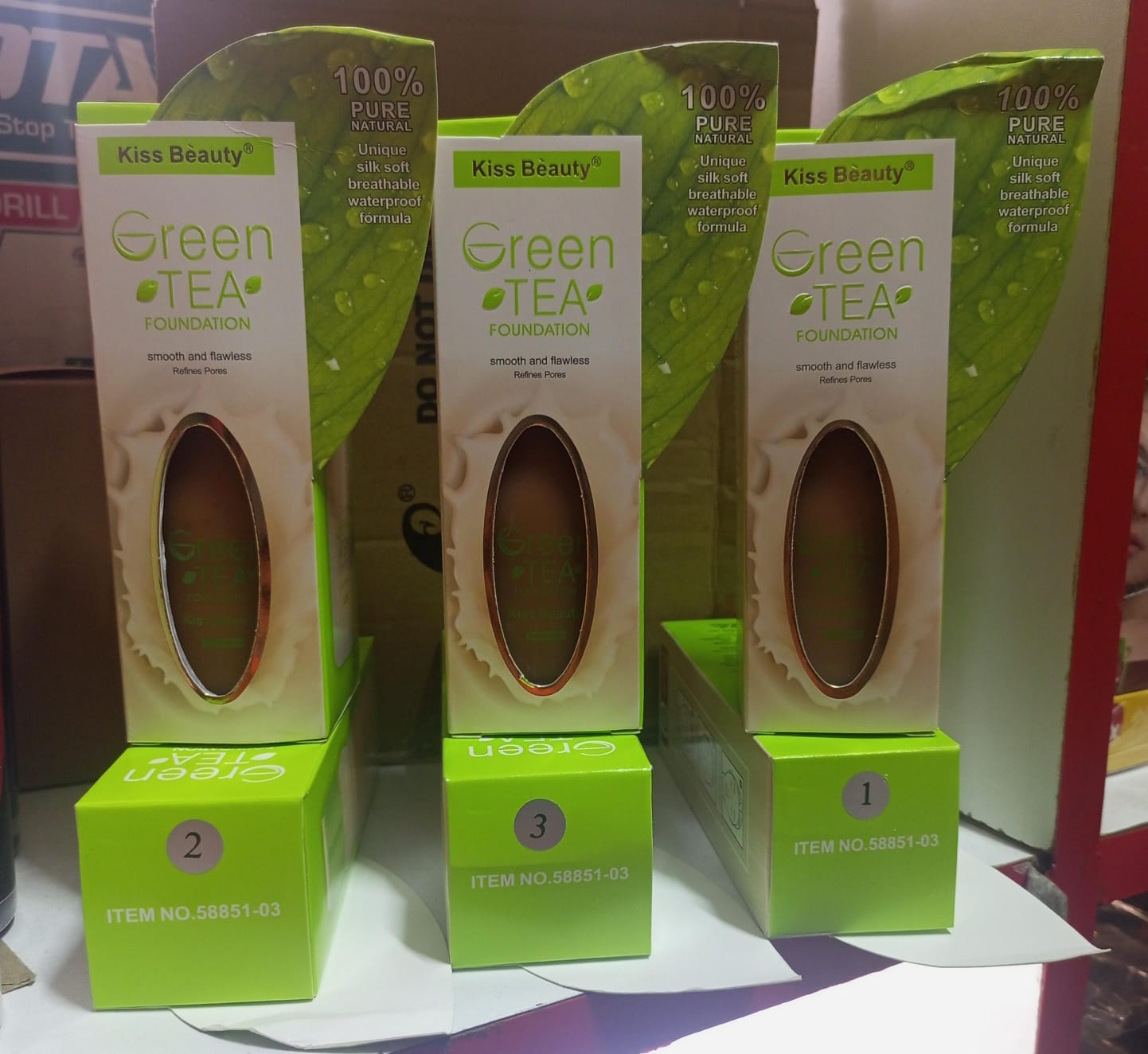 Kiss beauty foundation Kiss Beauty green Tea Foundation smooth and flawless refines pores 100% pure natural unique silk soft breathable waterproof formula makeup Foundation