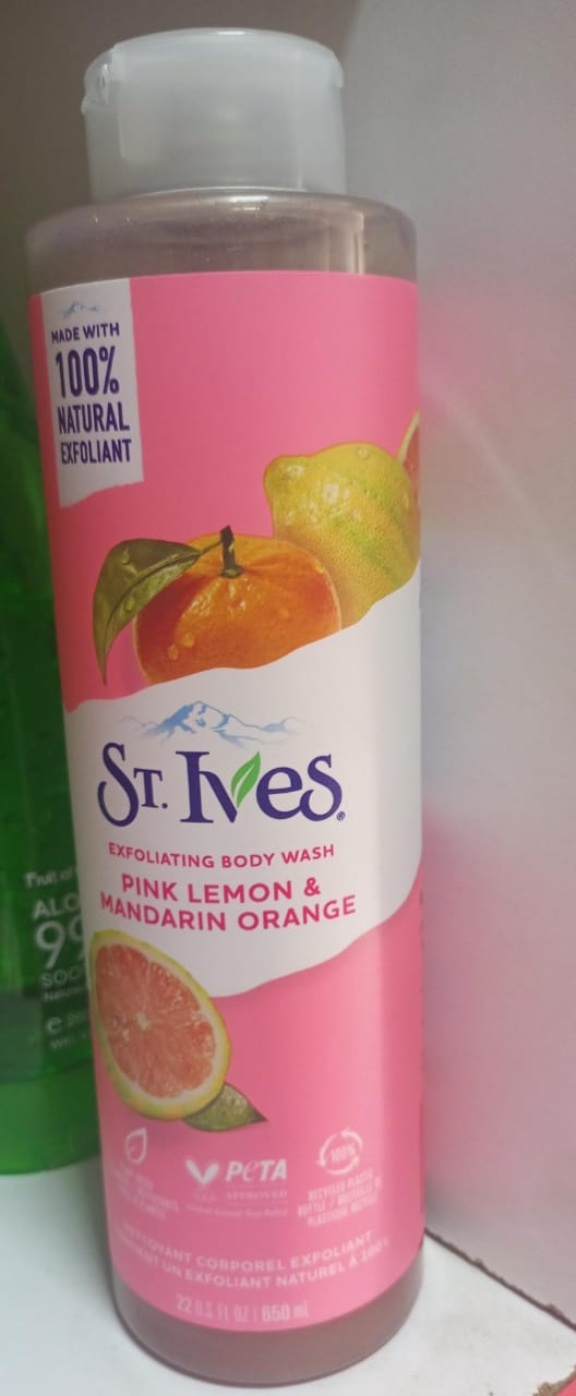 St Ives Body Wash ST. IVeS exfoliating body wash pink lemon & mandarin orange made with 100%natural exfoliant st.Ives body wash