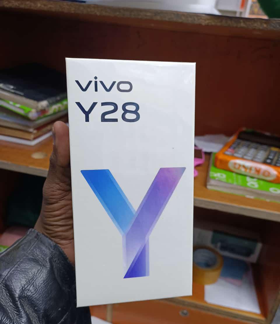 VIVO Y28 4G 6.68'', 256GB Storage + 8GB RAM Upto 16GB RAM 50MP Camera, 6000mAh with 44WATTS Flash Charge Dual SIM 4G Fingerprint Smart Phones