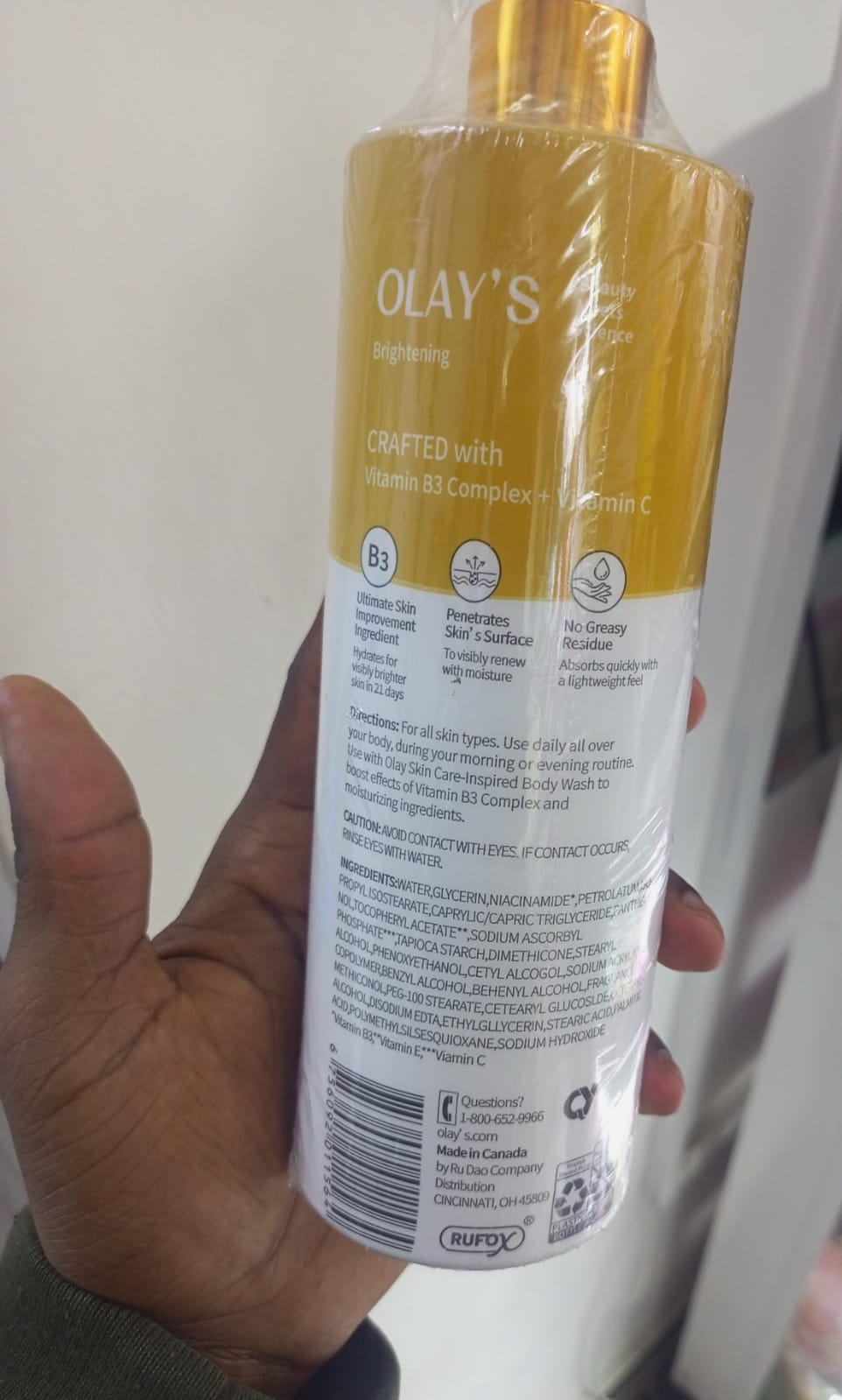 Olay's Vitamin C Brightening Body Lotion visibly bright and radiant skin 24Hour moisturizing OLAYS body lotion