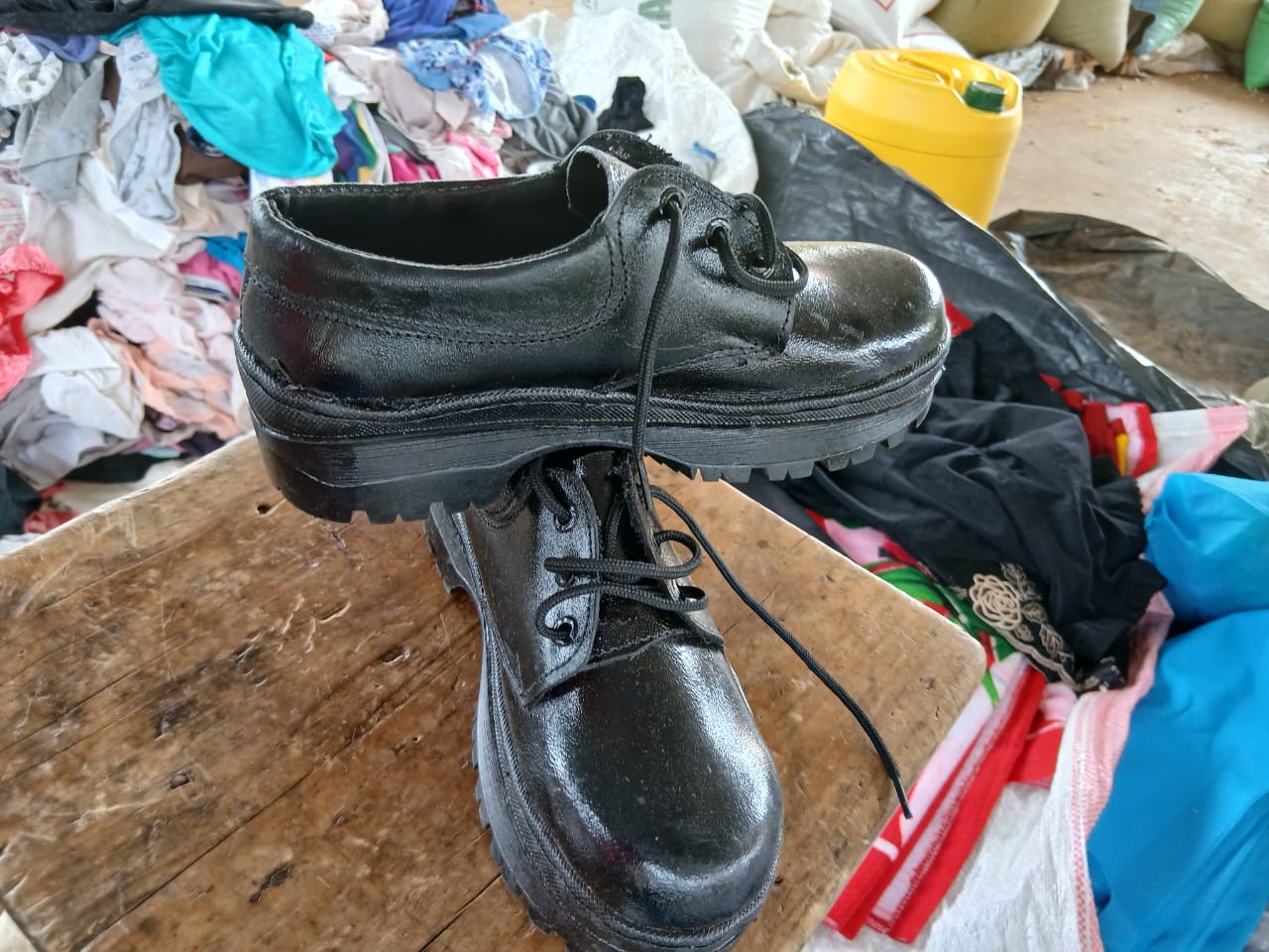 Genuine unisex leather school shoes durable light boys girls school leather black shoes multipurpose black leather shoes