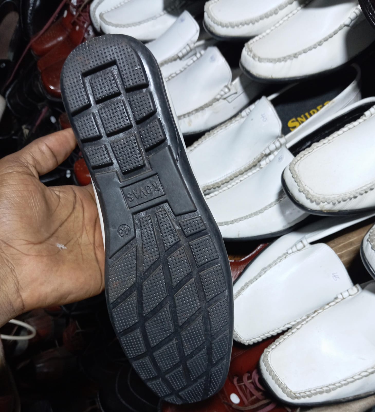 White leather shoes multi purpose official casual white school shoes Rovas sniper quality white loafers leather shoes