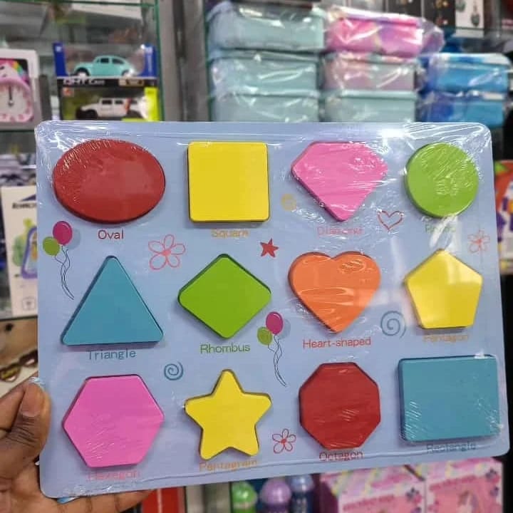 Geometric Shapes Puzzle Board (Star, Triangle, Oval, Square) Early Learning Education Montessori Puzzle Toy for Toddlers