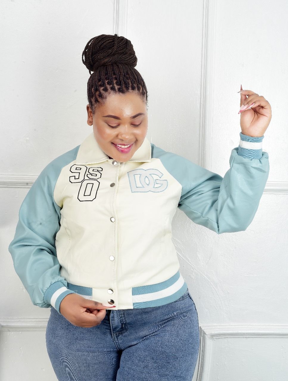 Clothes > Women's Clothing > Tops > Jackets