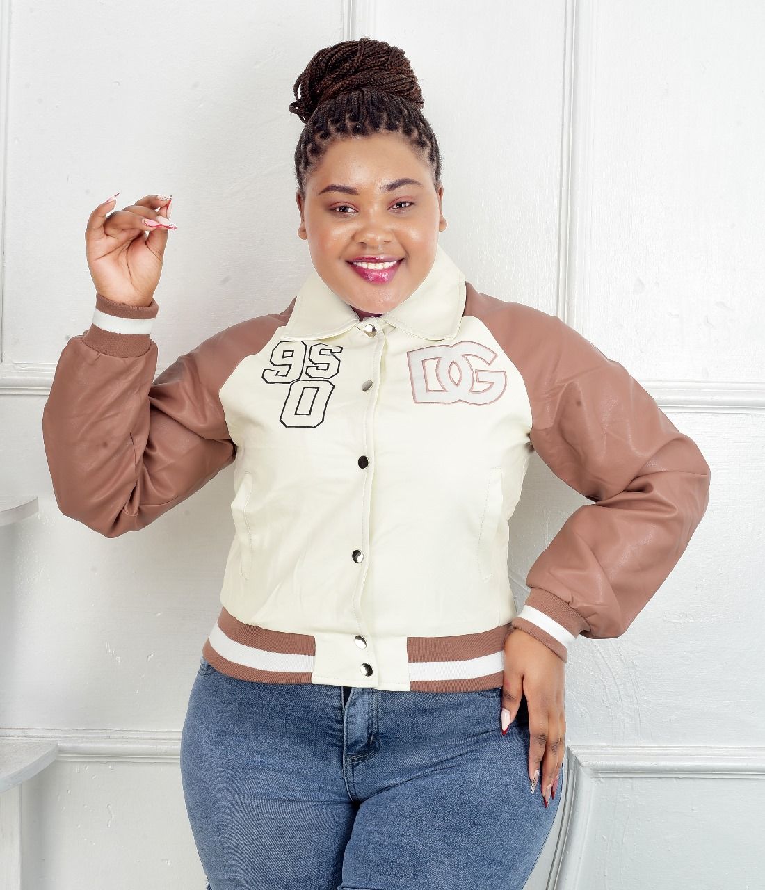 Clothes > Women's Clothing > Tops > Jackets