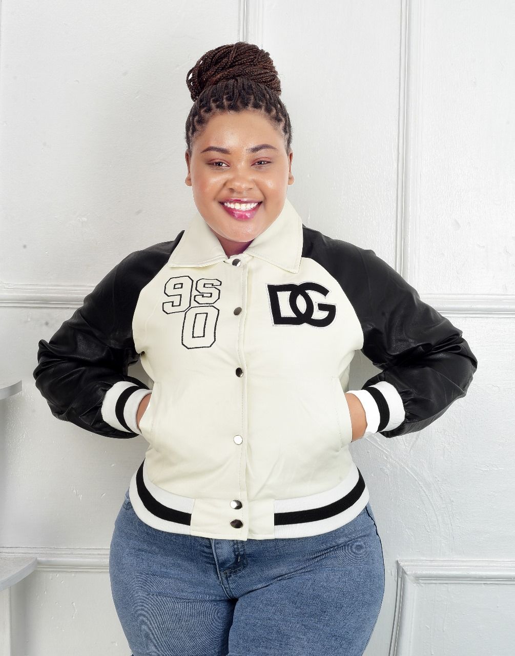Clothes > Women's Clothing > Tops > Jackets