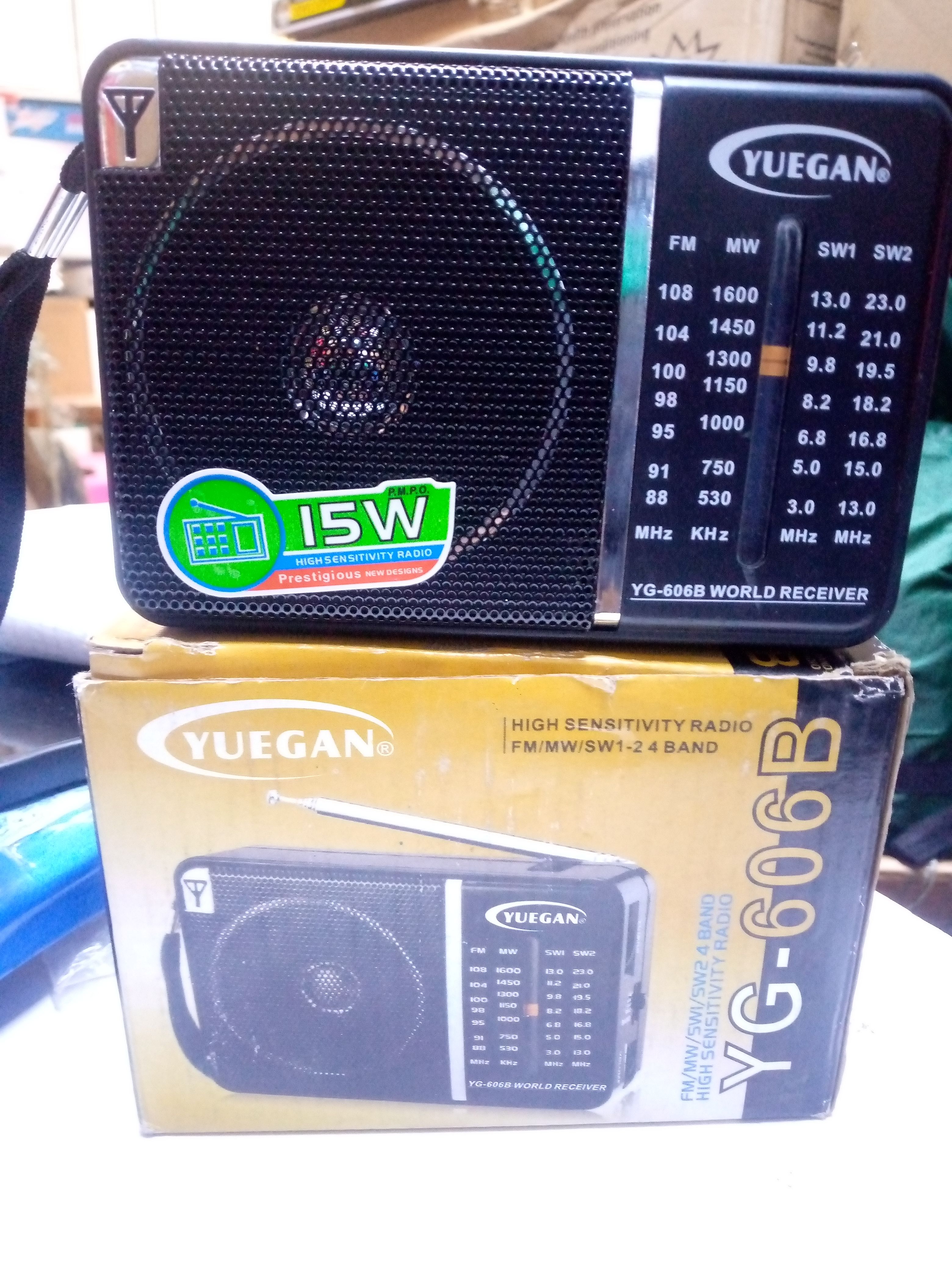 Portable Mini Full Band Radio FM AM SW Radio Built-in Speaker Battery Operated Radio for Indoor Outdoor Walk Jogging Gym Camping