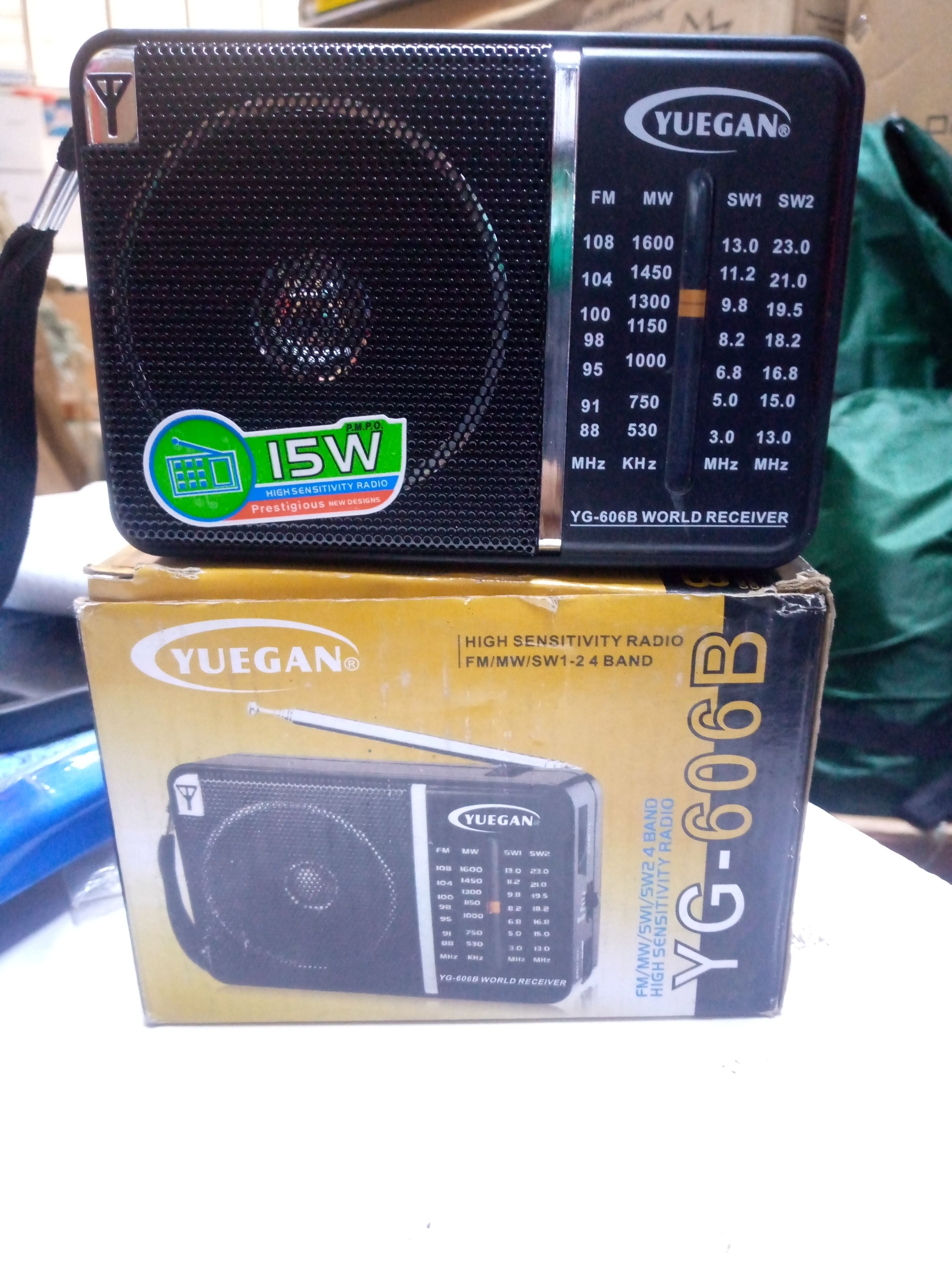 Portable Mini Full Band Radio FM AM SW Radio Built-in Speaker Battery Operated Radio for Indoor Outdoor Walk Jogging Gym Camping