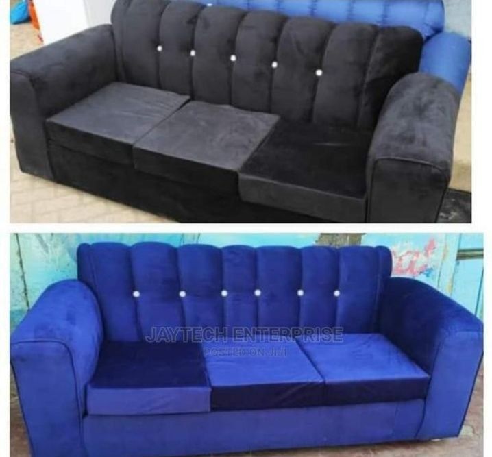 Elegant 3-Seater Sofa - Masterpiece of Comfort and Style