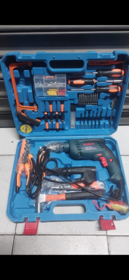 BOSCH COMPLETE TOOLSET WITH CORDED DRILL