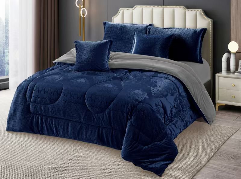 Luxury Silk Duvet Set 6×7 – 1 duvet, 1 bedsheet, 2 pillow cases & 2 throw pillow covers, Silky smooth fabric for a soft, cool and luxurious feel.